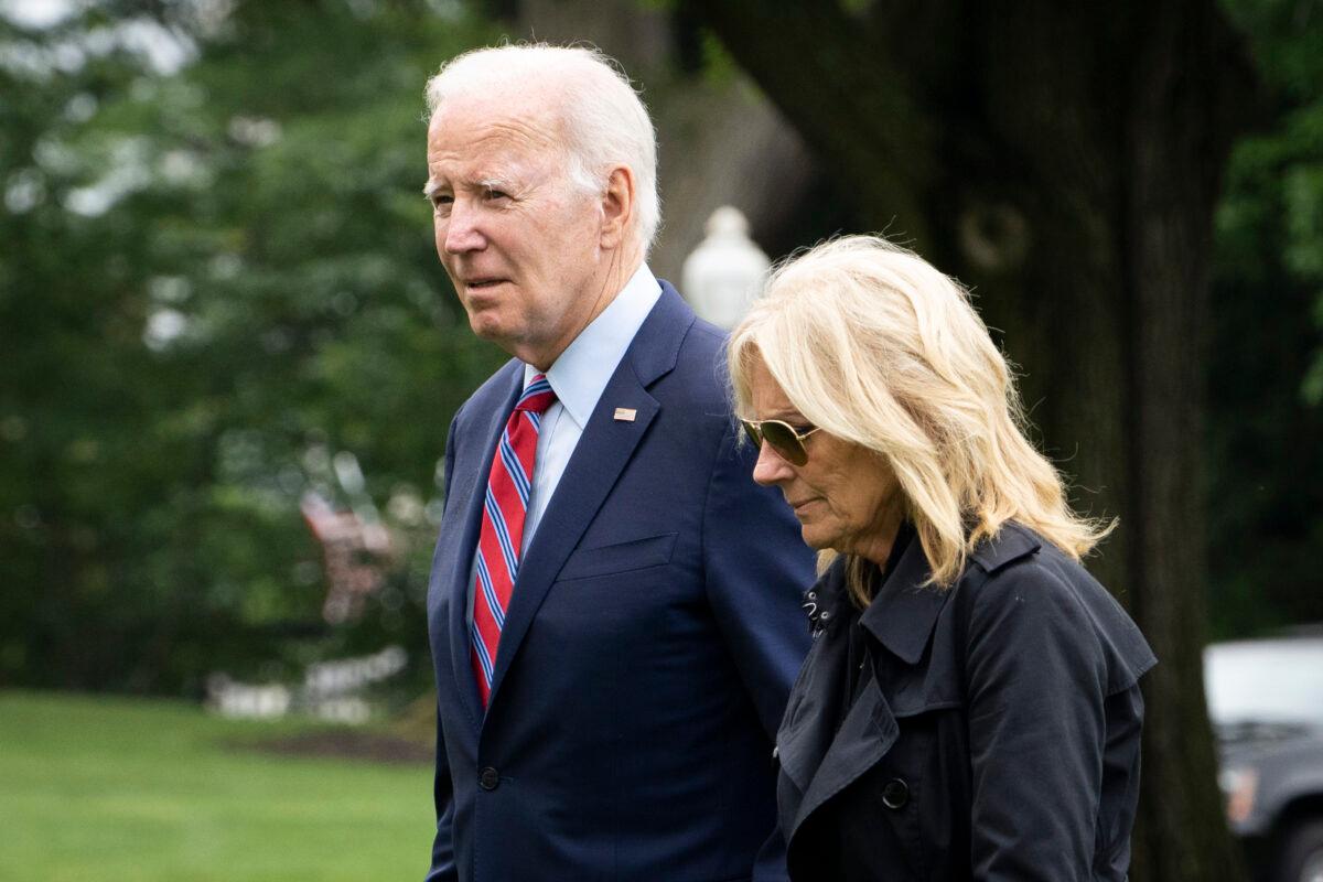 President Joe Biden and First Lady Jill Biden arrive at the White House South Lawn on May 30, 2023. (Madalina Vasiliu/The Epoch Times)