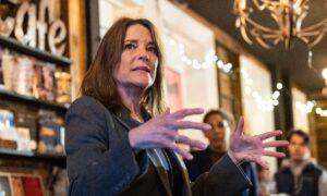 Marianne Williamson Accuses DNC of Making It ‘Easier’ for Biden to Win Nomination
