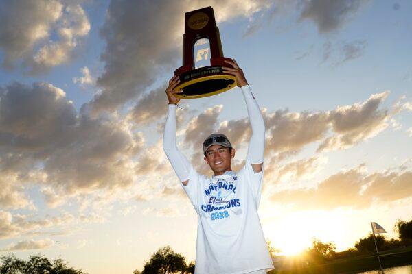 Florida golfer Ricky Castillo poses for photographers after winning the NCAA college men's match play golf championship against Georgia Tech in Scottsdale, Ariz., on May 31, 2023. (Matt York/AP Photo)