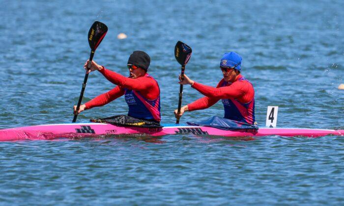 Brothers ‘Push Through’ to Excel at Sprint Kayaking