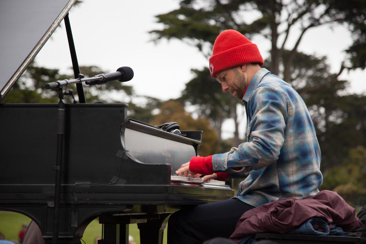 Pianist Combines Music With Nature in Golden Gate Park, San Francisco