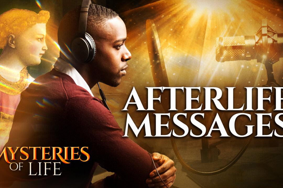 The Podcast That Delivers Messages From the Afterlife | Mysteries of Life (S1, E11)