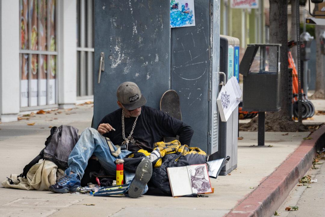 Santa Monica Residents Push Back Against Outdoor Needle Distribution Site for Homeless
