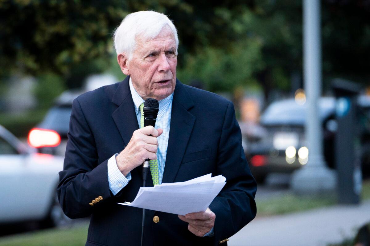 Frank Wolf, a commissioner of the U.S. Commission on International Religious Freedom (USCIRF) and a former Virginia Congressman, speaks during a candlelight vigil mourning the victims of the 1989 Tiananmen Square massacre in Washington on June 2, 2023. (Madalina Vasiliu/The Epoch Times)