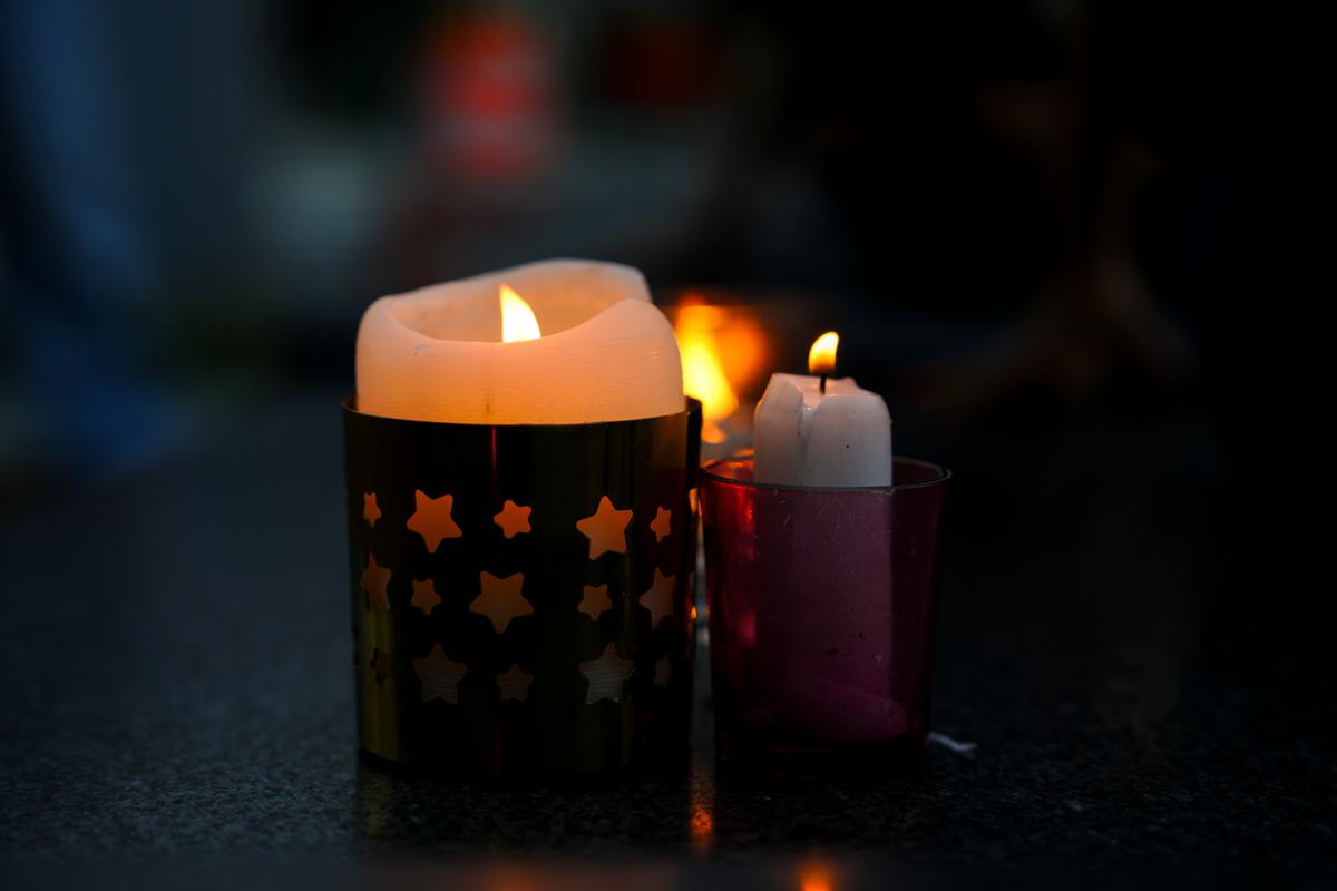 Candles at a candlelight vigil mourning the victims of the 1989 Tiananmen Square massacre in Washington on June 2, 2023. (Madalina Vasiliu/The Epoch Times)