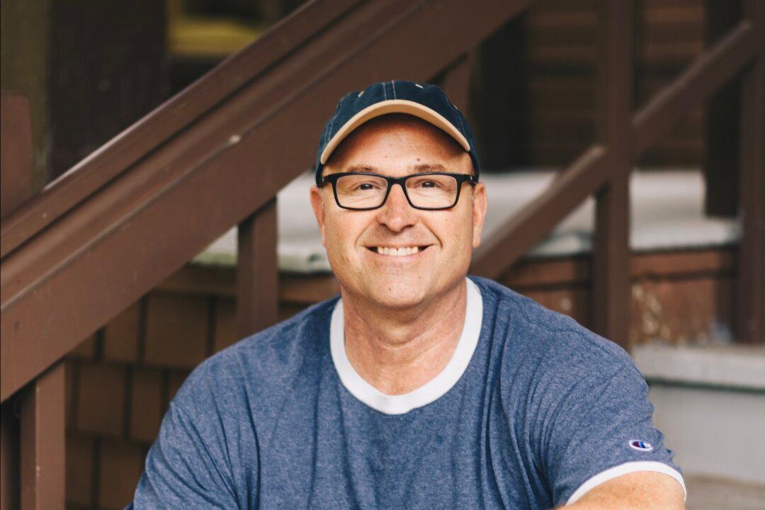 How Rob Kenney, the ‘Internet’s Dad,’ Is Filling the Father Gap