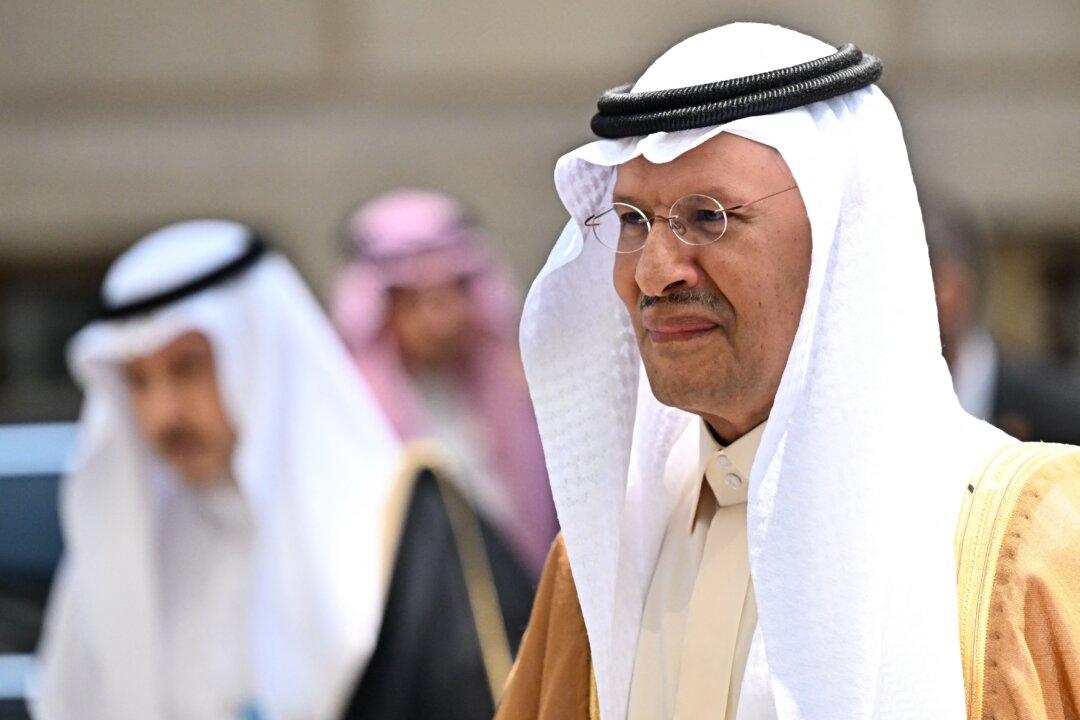 Saudi Arabia to Cut Oil Production by 1 Million Barrels per Day to Boost Prices