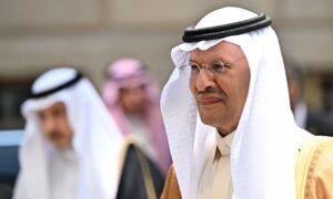 OPEC+ Extends Cuts in Oil Output to Resist Price Decline