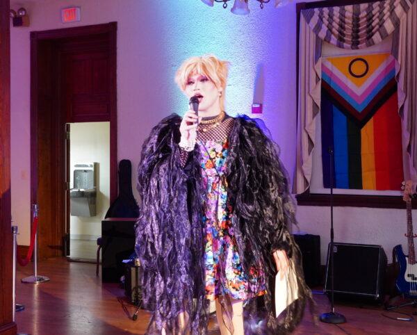 A drag queen performer at a pride month event at the old town hall in Fairfax, Va., on Jun. 3, 2023. (Terri Wu/The Epoch Times)