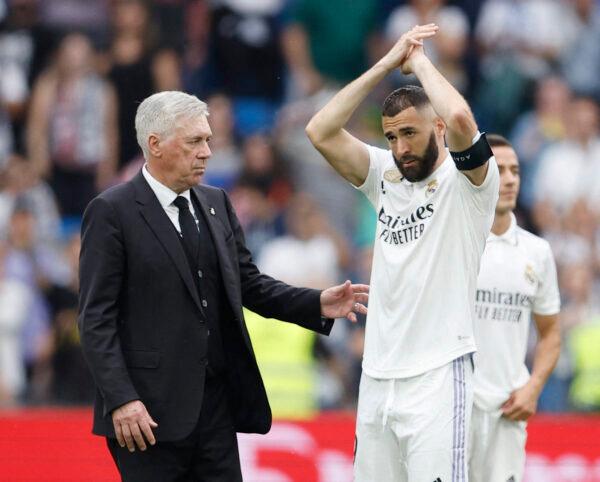 Karim Benzema applauds fans after his substitution in his final Real Madrid match with coach Carlo Ancelotti, versus Athletic Bilbao at Santiago Bernabeu stadium in Madrid on June 4, 2023.(REUTERS/Juan Medina)