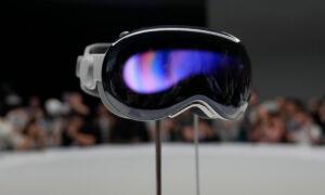 Apple Unveils 'Vision Pro' Virtual Reality Headset