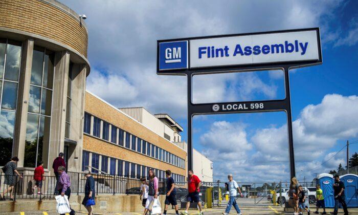 GM to Invest More Than $1 Billion in 2 Flint, Michigan, Plants