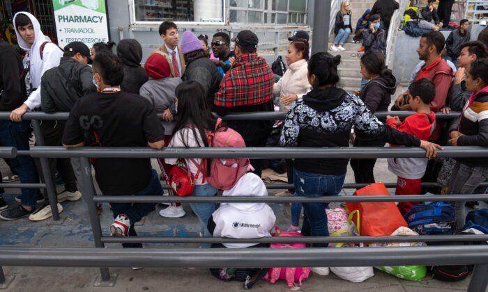 Border Agents Arrest 204,000 in May as Title 42 Expired