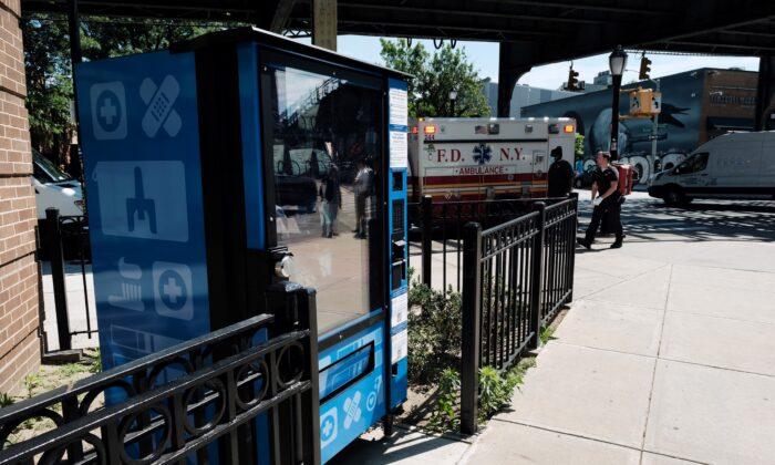 Former Police Commissioner Slams NYC’s Vending Machines for Drug Addicts