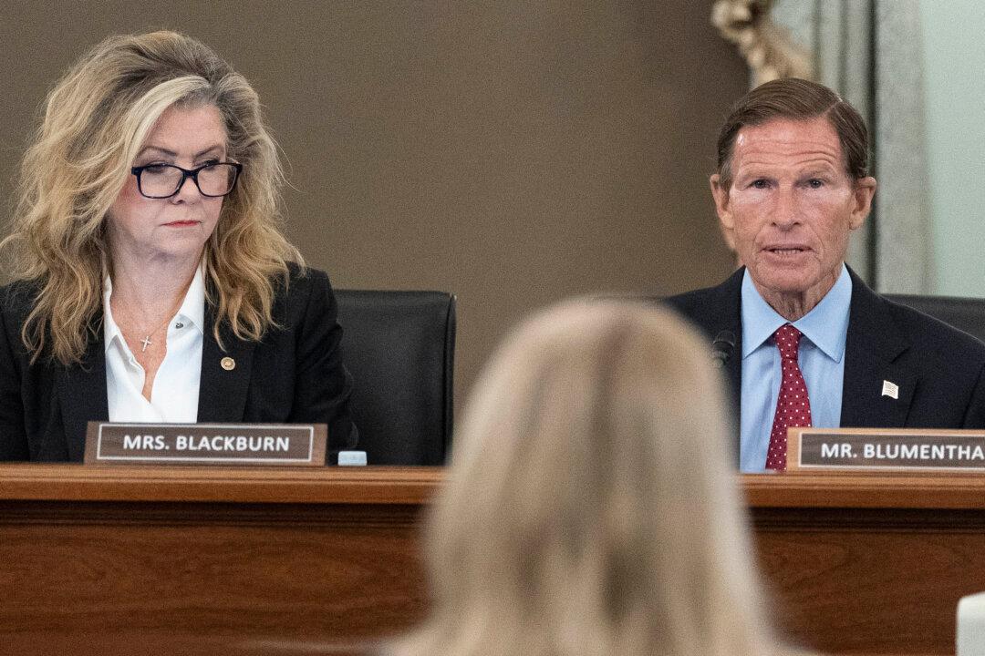 Senators Call on TikTok CEO to Explain ‘Inaccurate’ Statements About How Company Manages US Data