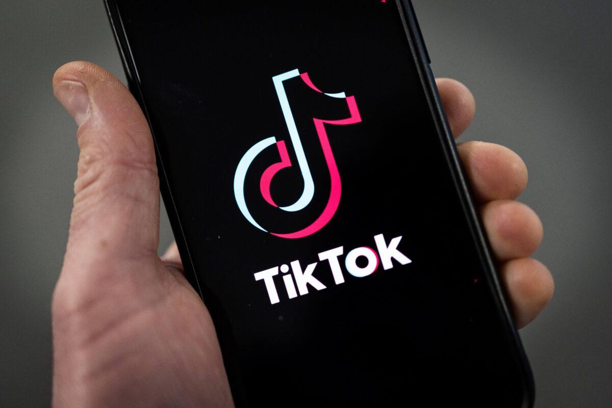 TikTok logo on an iPhone in London on Feb. 28, 2023. (Dan Kitwood/Getty Images)