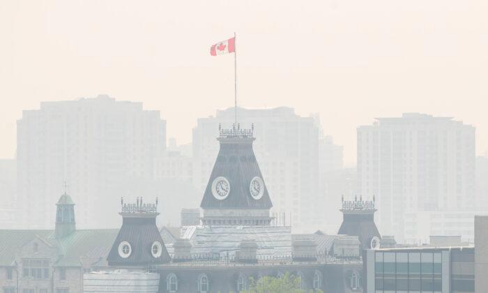 Toronto Air Quality Ranks Among Worst in the World Amid Wildfires