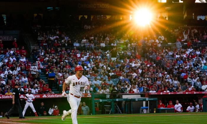 Trout, Moniak Use Bats and Gloves to Power Angels Past Cubs, 6–2
