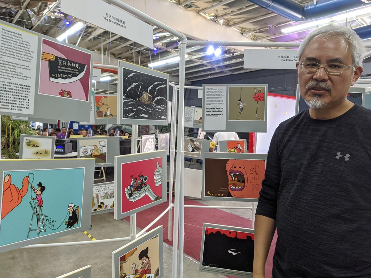 Zunzi held exhibitions in Toronto, Vancouver, San Francisco, and Los Angeles in the United States to introduce his work on turbulent Hong Kong in 2019. (Emma Hsu/ The Epoch Times)