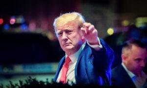 Trump Announces 2024 Campaign âVisitâ in Deep Blue Area