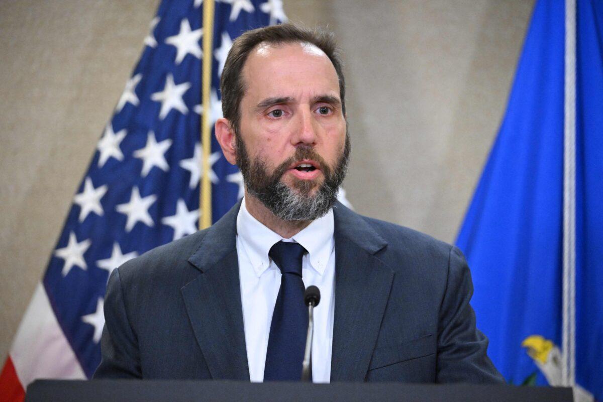  Special counsel Jack Smith speaks at the Department of Justice in Washington on June 9, 2023. (Mandel Ngan/AFP via Getty Images)