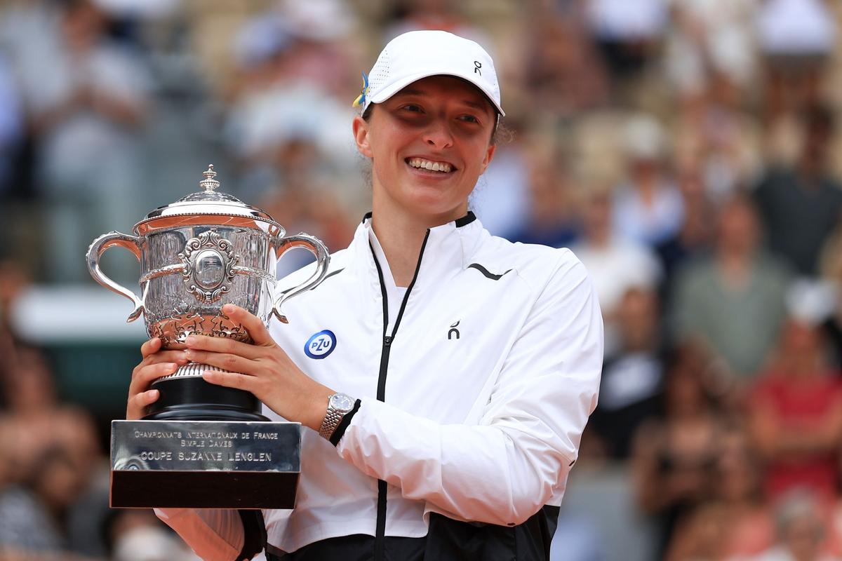 Iga Swiatek Beats Karolina Muchova in the French Open Final for Her 3rd Trophy in Paris, 4th Slam