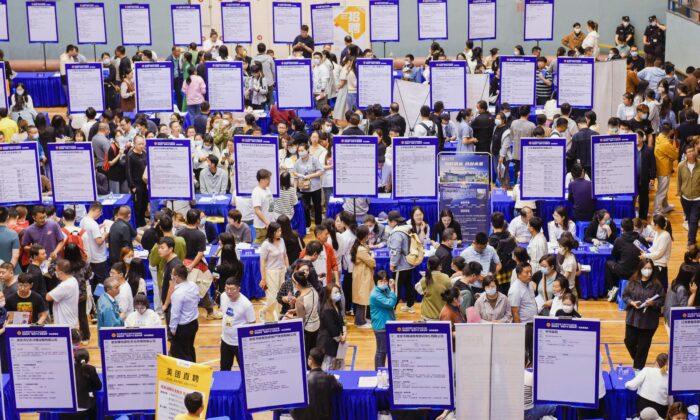 China’s Youth Unemployment Will Worsen in the Coming Years: Experts