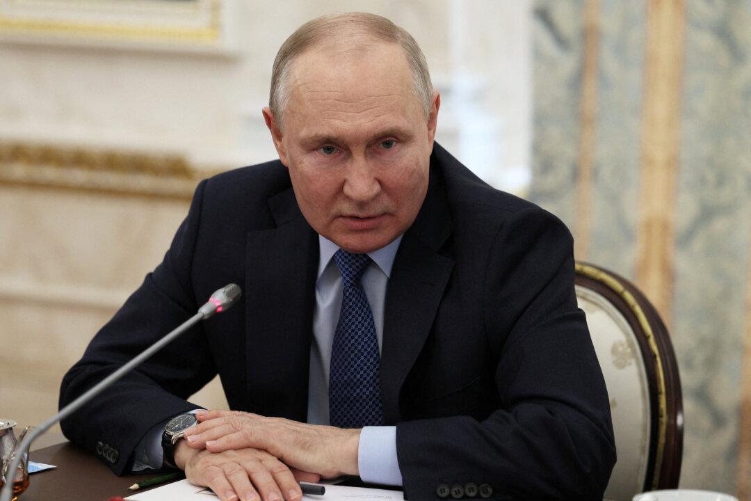 Putin Says Russia Thinking of Ditching Grain Deal Due to West’s ‘Cheating’