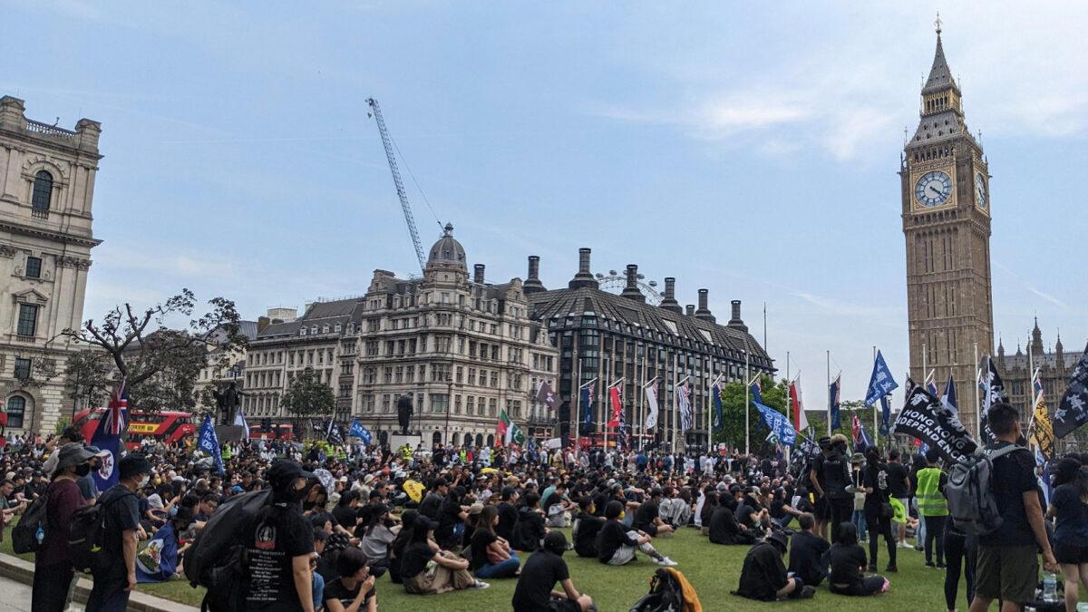 Over 1,000 people participated in the London "6.12" 4th Anniversary Rally. (Shan Lam/The Epoch Times)