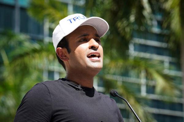 Republican presidential candidate Vivek Ramaswamy speaks to the press outside the Wilkie D. Ferguson Jr. United States Courthouse in Miami, Fla., on June 13, 2023. (Madalina Vasiliu/The Epoch Times)