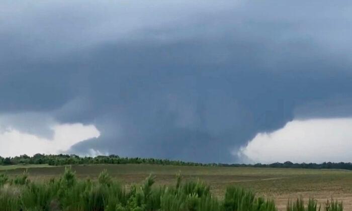 Severe Storms in Southeastern US Bring Tornadoes, Gusty Winds, Hail