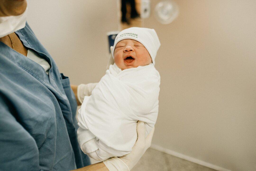 Researchers Decode the 5 Most Common ‘Words’ Newborn Babies Say