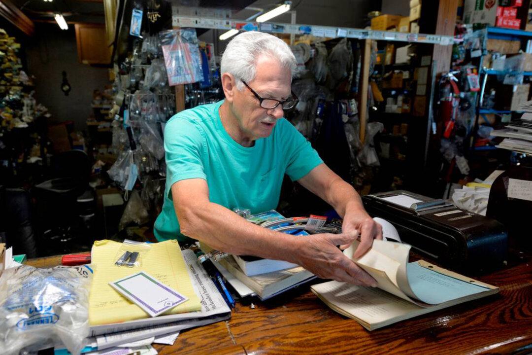 Missouri Business Sells Antique Toilets and Sinks Nationwide. But Owner Says It’s Time to Go