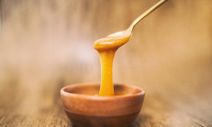 Manuka Honey: The Honey With the Most Antibacterial and Anti-Inflammatory Benefits