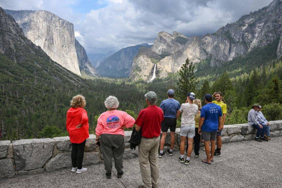 Yosemite’s Popular John Muir Trail Closed After Rockfall