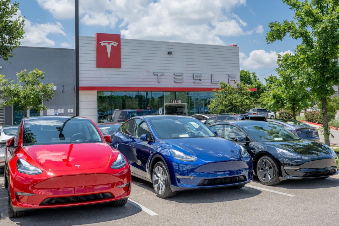 Tesla Pushes Forward on Self-Driving Vehicle Software