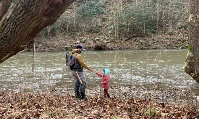 ‘Catch a Crayfish, Count the Stars’: Steven Rinella’s First Children’s Book Is a Treasure for the Ages