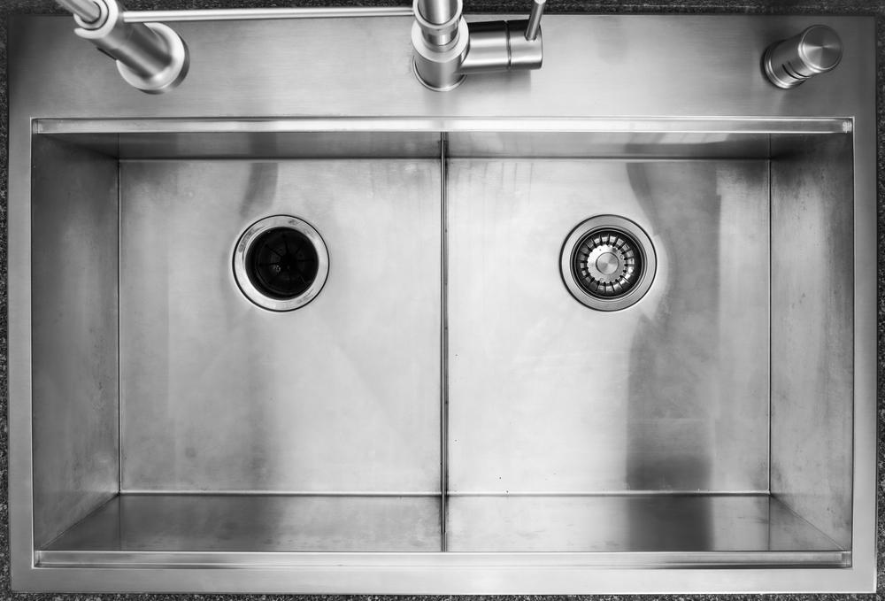Garbage disposals can be cleaned out in about 10 minutes with some anti-bacterial, antiseptic, or antimicrobial mouthwash. (Ivelin Denev/Shutterstock)