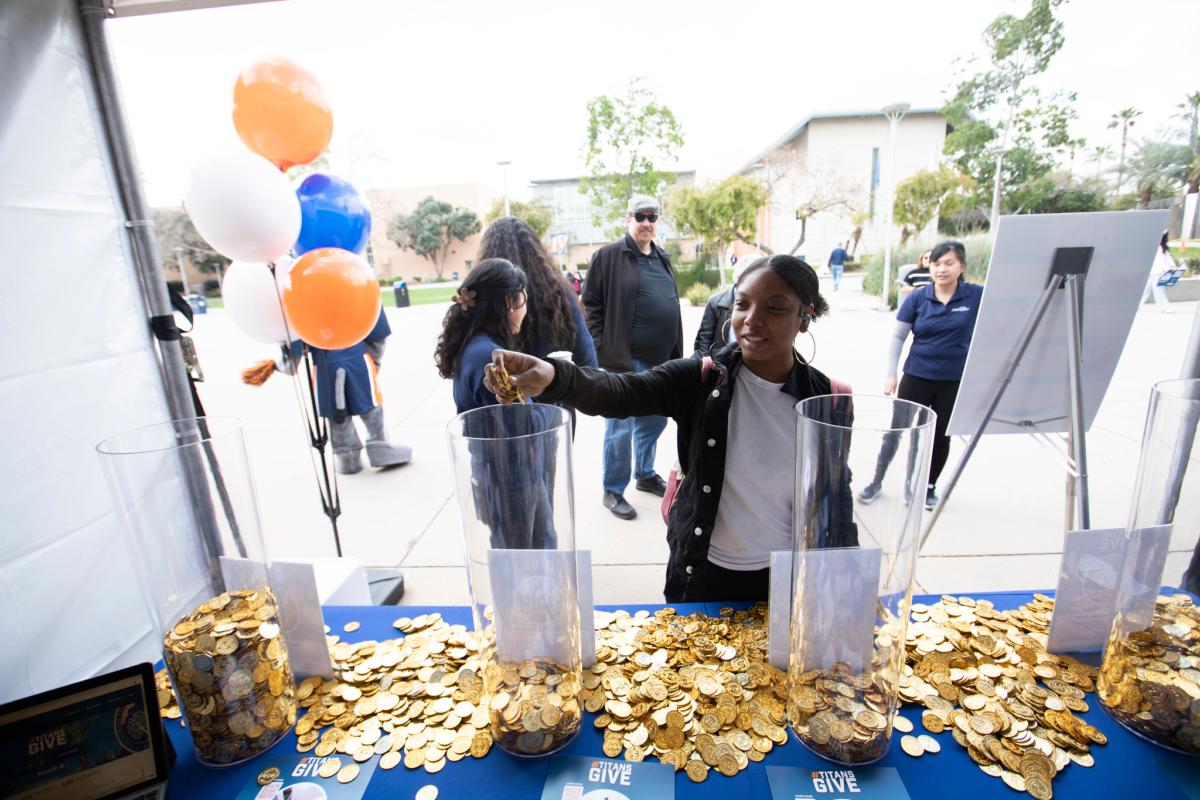 Students donate at Cal State Fullerton's annual "Day of Giving." (Courtesy of California State University–Fullerton)