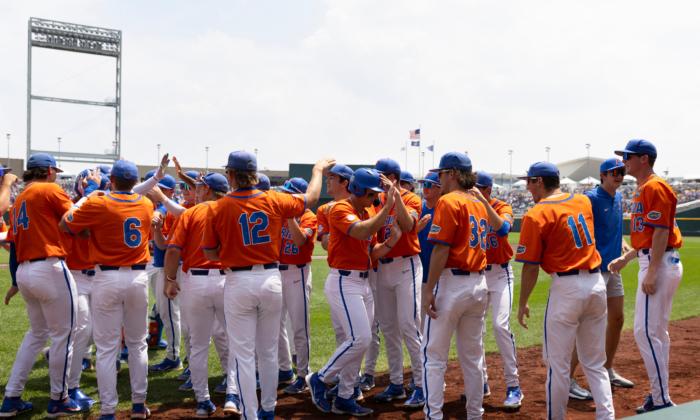 Florida Locks up Spot in the College World Series Finals With a 3–2 Win Over TCU