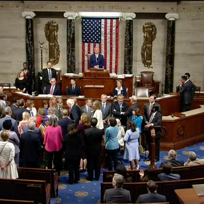House Back in Session to Avert Government Shutdown