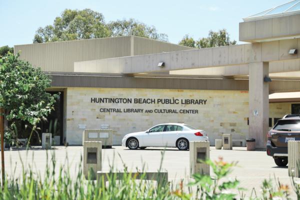 Huntington Beach Public Library in Huntington Beach, Calif., on June 21, 2023. (Julianne Foster/The Epoch Times)