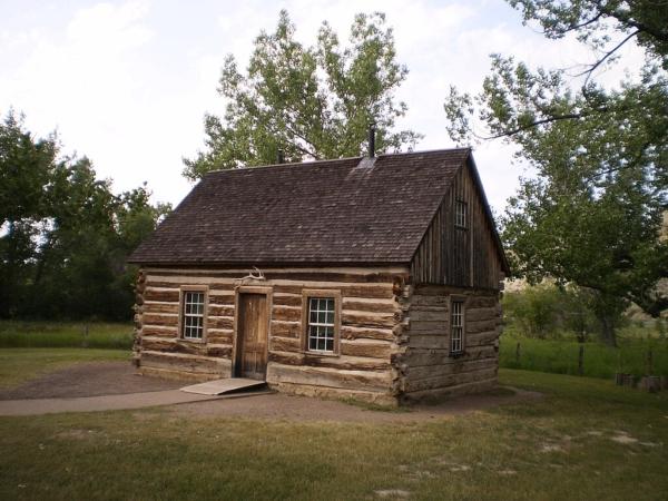 Theodore Roosevelt's 1884 Maltese Cross Ranch log cabin in 2009, Theodore Roosevelt National Park, North Dakota. 2009. (Public Domain)