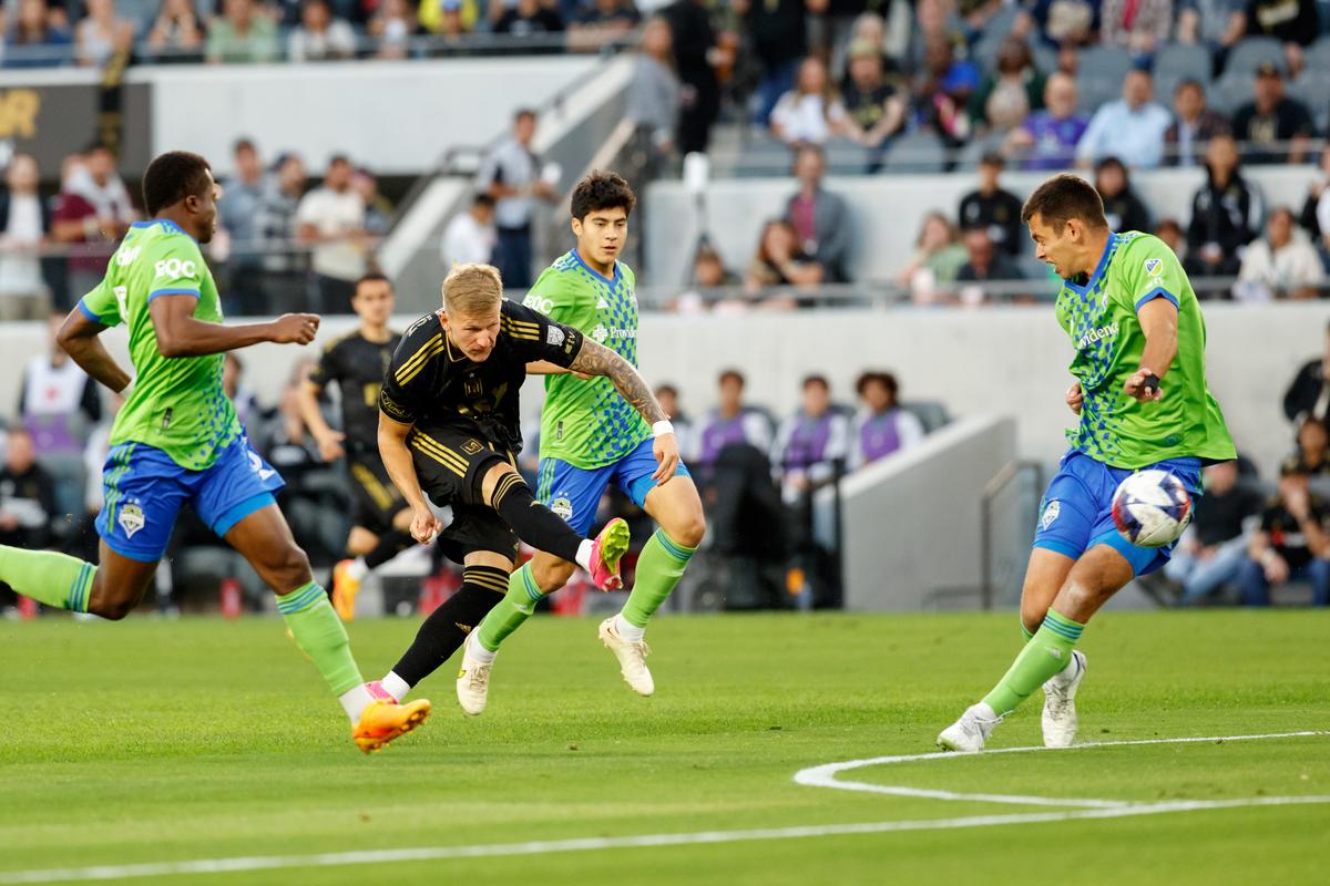 LAFC Defeats Seattle With Opening-Minute Goal From Bogusz