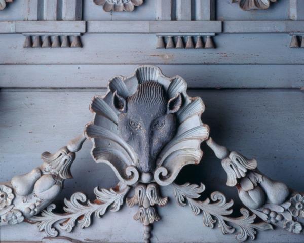 Embellishments, such as this hand-carved boar’s head with fruit medallion, are replete throughout the approximately 10,000-square-foot grand home, as the prominent Drayton family often entertained and showcased their affluence in the South. (Drayton Hall Preservation Trust)