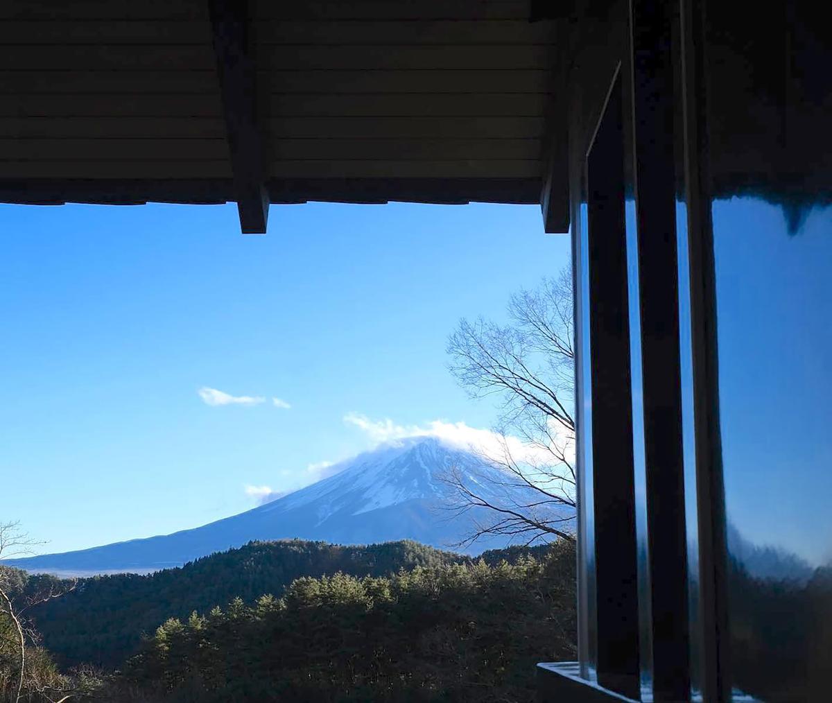 A view of Mt. Fuji seen from the kominka, now called Chair Laboratory, in Yamanashi Prefecture. (Courtesy of <a href="https://www.youtube.com/@dylaniwakuni">Dylan Iwanuki</a>)