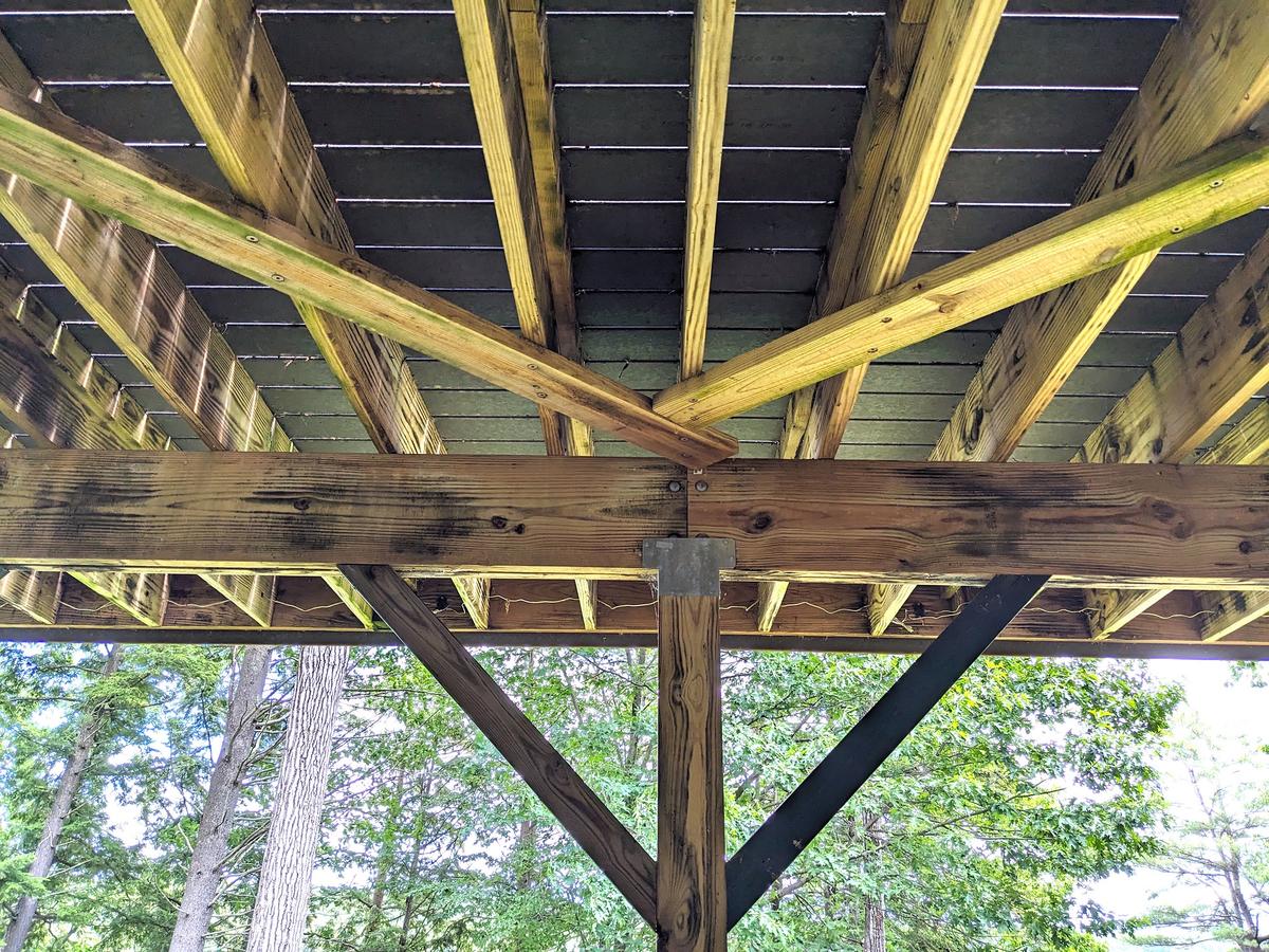 Building a Deck? Here Are Some Must-Do Tips