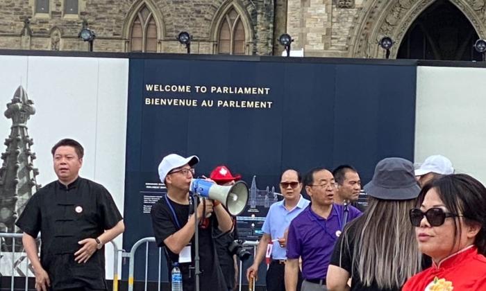 UPDATED: Opposing Foreign Agent Registry: Hundreds Offered Money, Bus Ride to Join Parliament Hill Protest