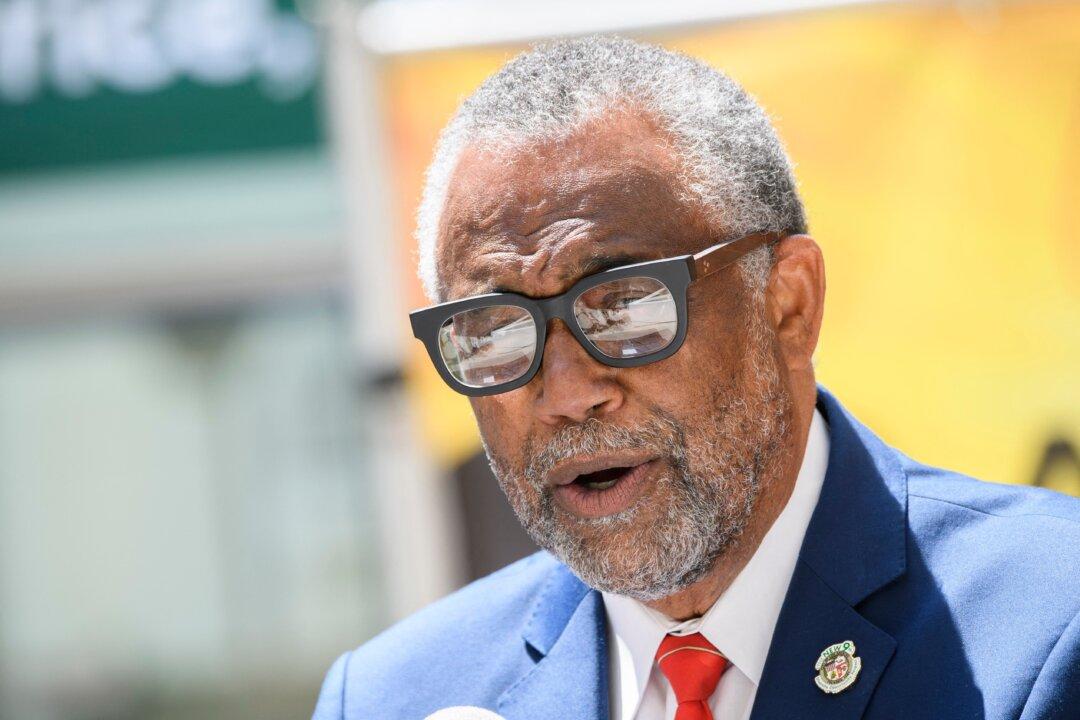 LA Council Committee Delays Decision to Suspend Price Until August