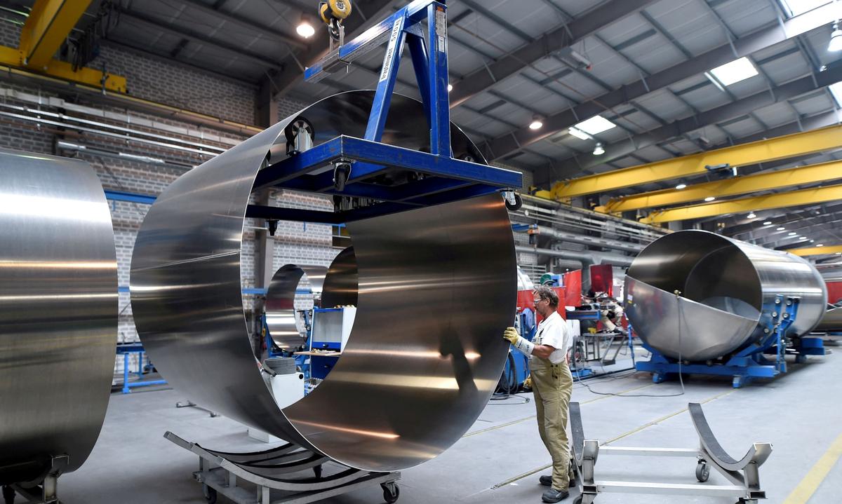 Drop in German Business Morale Points to Longer Recession